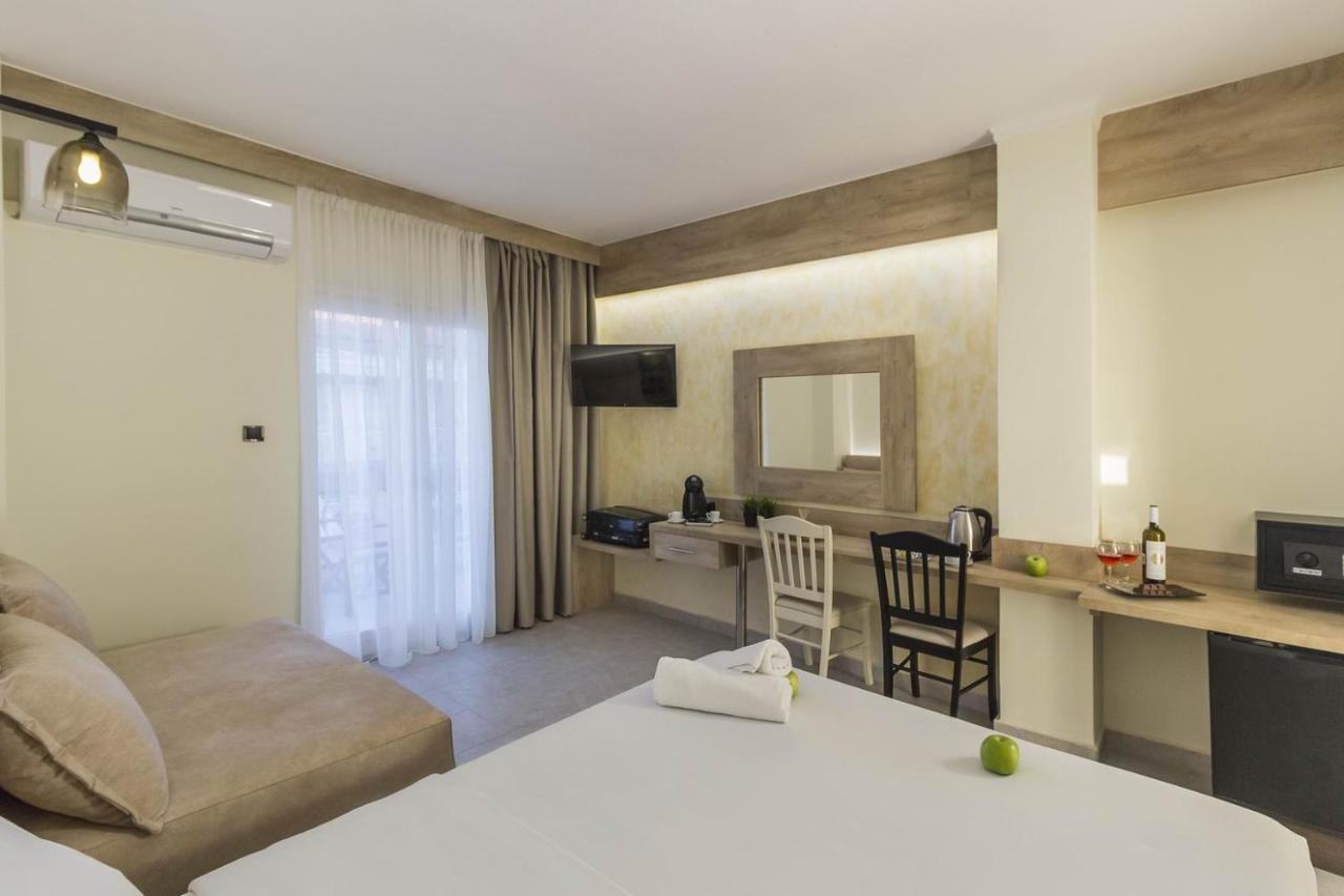 Hotel Odysseas Полихроно Екстериор снимка