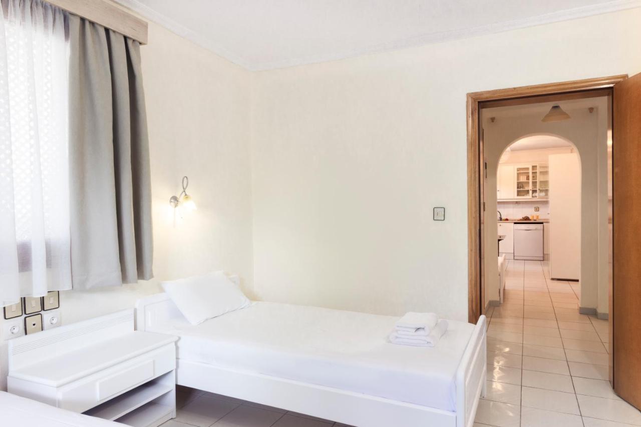 Hotel Odysseas Полихроно Екстериор снимка
